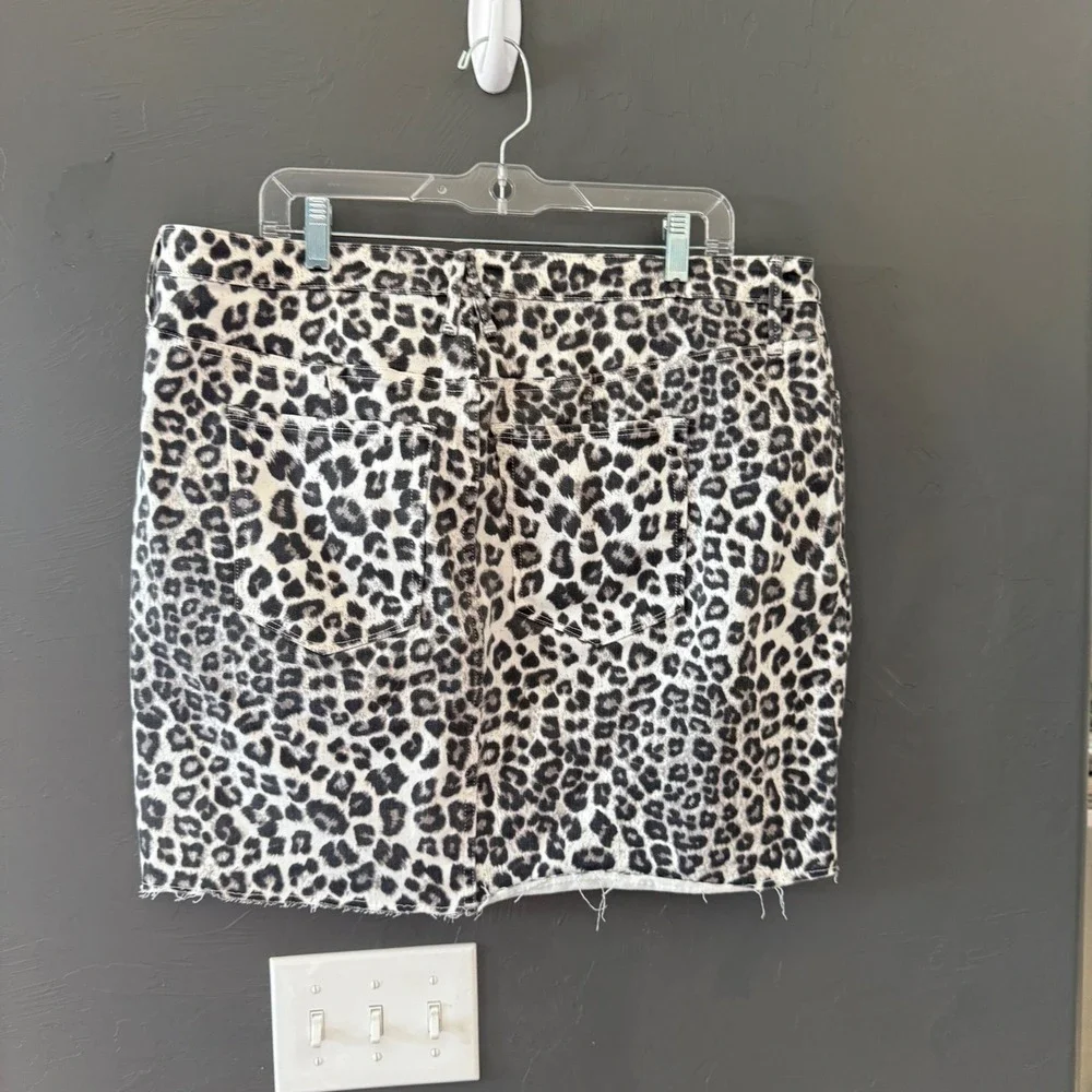Good American Leopard Print Denim Mini Skirt‎ Grey Black Raw Hem Plus Size 18